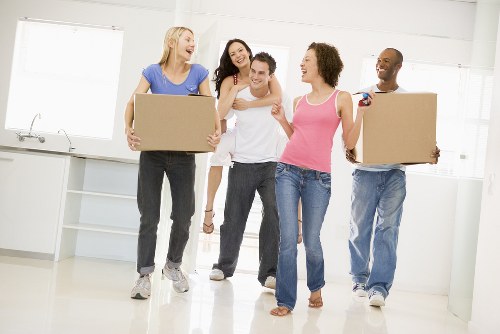 Removal truck hire vehicle for a home move in Millhill