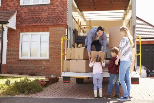 Keyboard navigation and clear headings on a Millhill removals service webpage